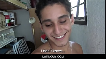 Netter junger Straight Twink Latino-Junge bezahlt, um seinen schwulen Chef vor Ort POV zu ficken