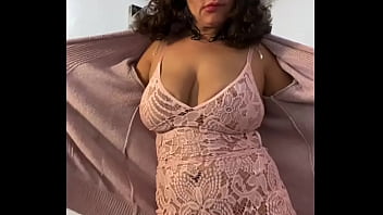 Anna Maria Mature Latina nuova lingerie rosa sexy