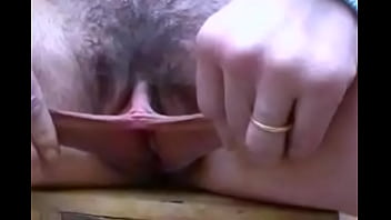 巨大な猫の唇