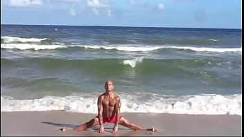 JERSEY SHORE PORN STAR AT THE BEACH on MAXXX LOADZ AMATEUR HARDCORE VIDEOS KING of AMATEUR PORN