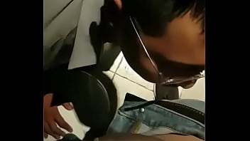 Previtus Media - Vietnamese straight men sucking big cock for money in toilet | Tatakaa Hoang Tuan