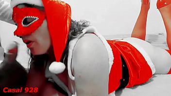 Mama Claus giving blowjob on Christmas Eve 2020