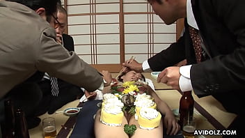 Ragazza giapponese, Asuka Ayanami è un piatto di cibo, senza censure