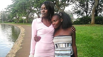 Geheime afrikanische Lesbenliebhaber Badezimmer Sex Rendezvous