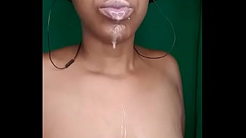 Spit boobs