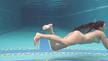 Сазан Чехарда и подводное плавание в обнаженном виде