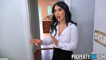 PropertySex - Миниатюрная азиатская агент по недвижимости обожает большой хуй клиента