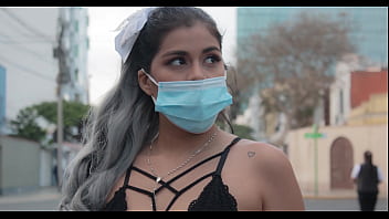 Peruanisches Model von ihrem Stalker-Nachbarn auf Limas Straßen erwischt