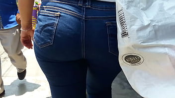 Big ass mature in jeans