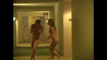 Nude Run de Lia e Alison: Sex. 13º