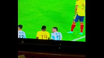 Colombian shaking her FAT ASS for GOAL