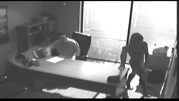 Office Tryst Ottiene catturato su CCTV e trapelato