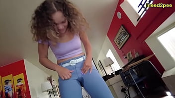 desperate to pee girls wetting her panties and tight jeans pissing 6