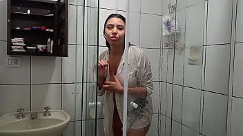 Sarah Rosa │ Das Badezimmer waschen
