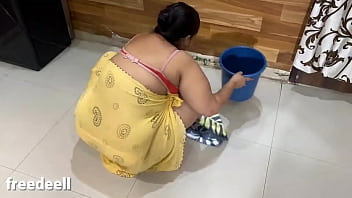 Boy fucking Indian Maid XXX Hindi