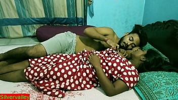 Video di sesso bollente virale di una coppia di i indiani !! Ragazza del villaggio vs ragazzo intelligente vero sesso