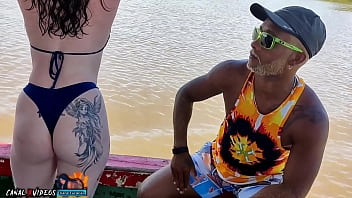 ORGY BOAT RIDE WITH LORRANY EXOTICA WE BRING WITH MANY FISHERMEN AS PAYMENT FOR THE TRIP - MARCIO BAIANO - COMPLETO NO RED