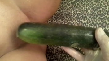 Huge courgette for a REAL orgasm