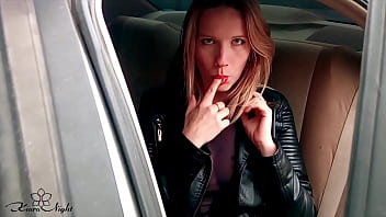 Horny Slut Public Fingering Wet Pussy till Incredible Orgasm in Car