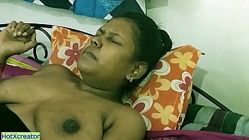 Indian hot jovem rapaz fodeu a menina do serviço de quarto no hotel local! novo sexo hindi