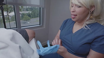 Медсестра Blue Cum Clinic