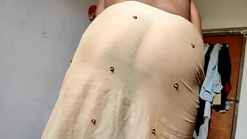 Hot Indian Aunty peeing for virgin boy in Hindi Part 2