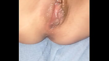 friend with huge pussylips exposes her hole