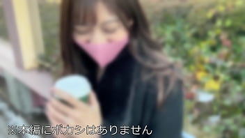 [Crazy Squirting] Young wife of sightseeing in Tokyo on a girls' trip I was excited by the big city and called a business trip host. Squirting squirting of mellow delight to handsome guys Geki Yaba seeding vaginal cum shot