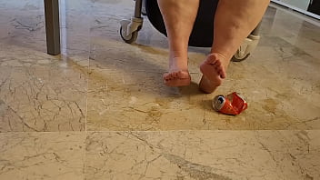 Coolmarina. Mature fat woman with tired feet has a and things happen with the can