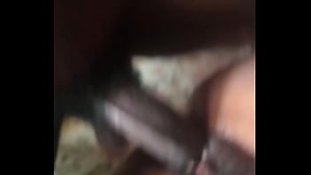 SEXY BLACK SLUT SUCEDEU FORTE EM SEU HOSTEL POR UM MONSTRO BBC, confira o vídeo completo em REDs