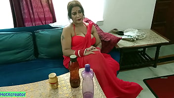 Indian gostosa linda senhora curtindo sexo hardcore real! Melhor sexo viral