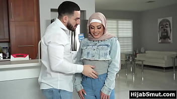 Muslim maid seduced and fucked by american employer