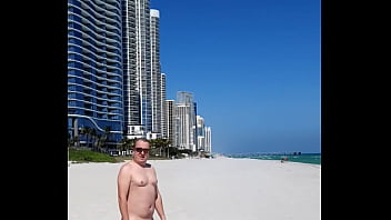 Нудистский пляж Майами