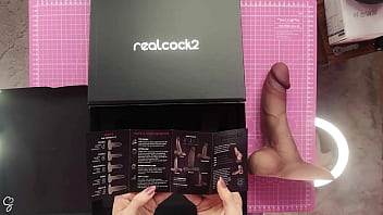 開梱 - RealDoll の世界で最もリアルなディルド RealCock2