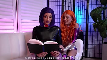 Sexy Teens Cosplay As Starfire and Raven from Teen Titans Play With Each Other Pussies