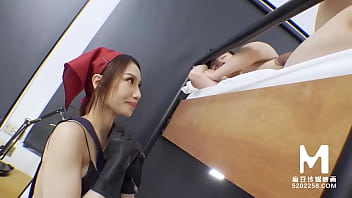 Wohnwagen-Reinigungsmädchen bietet zusätzlichen Hostel-Service-Li Rong Rong-MDHT-0006-Bestes Original-Porno-Video aus Asien