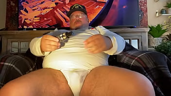 Navy Captain Big Daddy, riesiger freihändiger Orgasmus! Schießt 2 mal