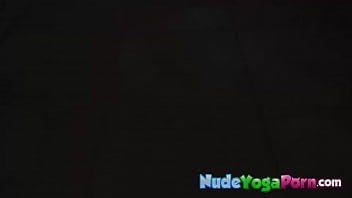 Big Tits Blonde Joslyn Jane Does Yoga Nude