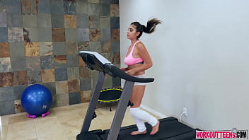 Ella Knox Working Out With Trainer