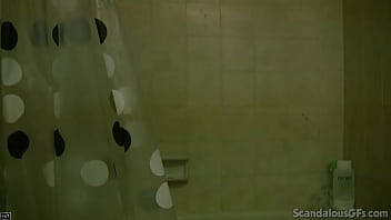 pareja desnuda ducha captado en la cinta