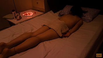 Un massage érotique se transforme en baise et me fait jouir - nuru thai Unlimited Orgasm