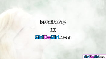 GirlDoGirl.com - мечта студентки-лесбиянки-учительницы делает ей двойное проникновение