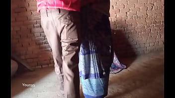 Дези Неха Бхабхи наслаждается дневным сексом со своим мужем в деревне