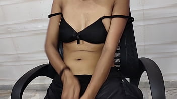 जवान चिकनी चूत वाली हॉट सेक्सी लड़की की मस्त वीडियो