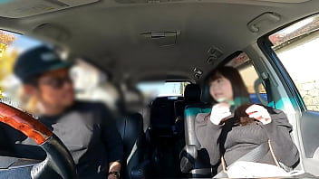 Полностью настоящая японка [скрытый кадр] Аккуратная, но большая грудь с детским лицом, которую можно увидеть из верхней части вязания Неожиданное откровенное признание «Я хочу заняться сексом в машине» во время вождения и внезапно вспыхивает