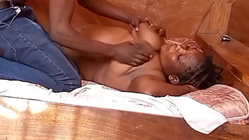 Mature woman from surulere pays to get fucked with a bottle, FULL VIDEO ON RED