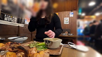 Völlig echter japanischer Privatvoyeur Schöner Arsch Plötzliche Veränderung bei ungezogener 28-Jähriger, die in einem Eisladen arbeitet. In einer Dating-App eine sexliebende Frau getroffen, die immer wieder stöhnte