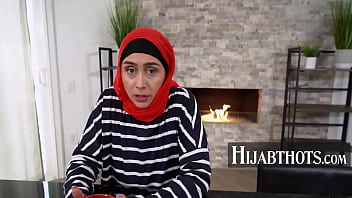 Naive Hijab Stepmom POV - Lilly Hall