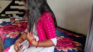 Meio-irmão fode sua meia-irmã desi hindi rústico vídeo pornô full HD em áudio hindi claro