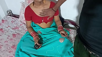 Муж трахает жену в одиночестве, работая дома, HD порно видео на индийском хинди чистым хинди голосом.